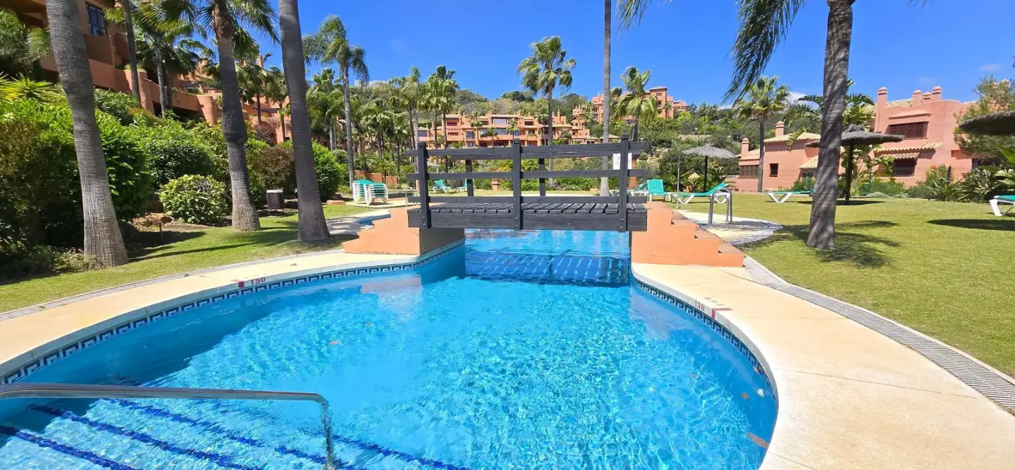 Sale of ground floor apartment in La Mairena 0