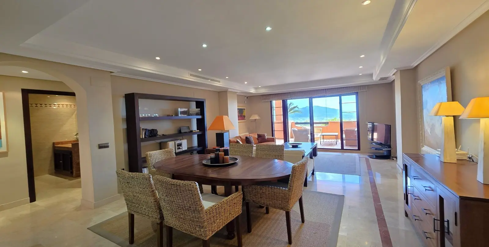 Sale of ground floor apartment in La Mairena 2