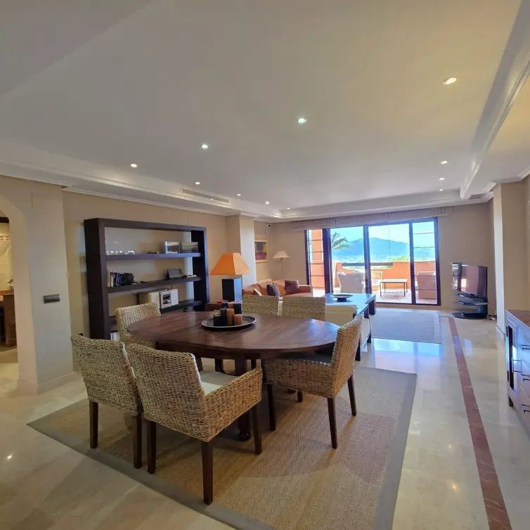Sale of ground floor apartment in La Mairena