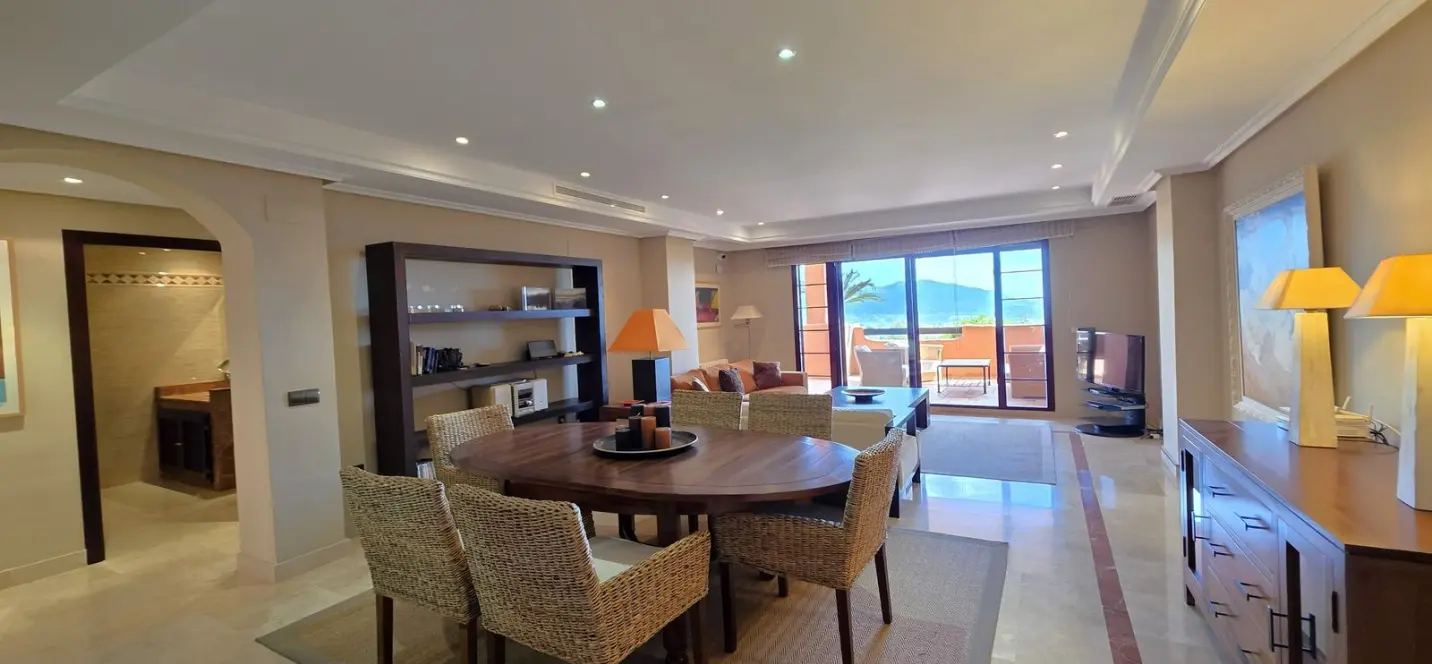 Sale of ground floor apartment in La Mairena 1