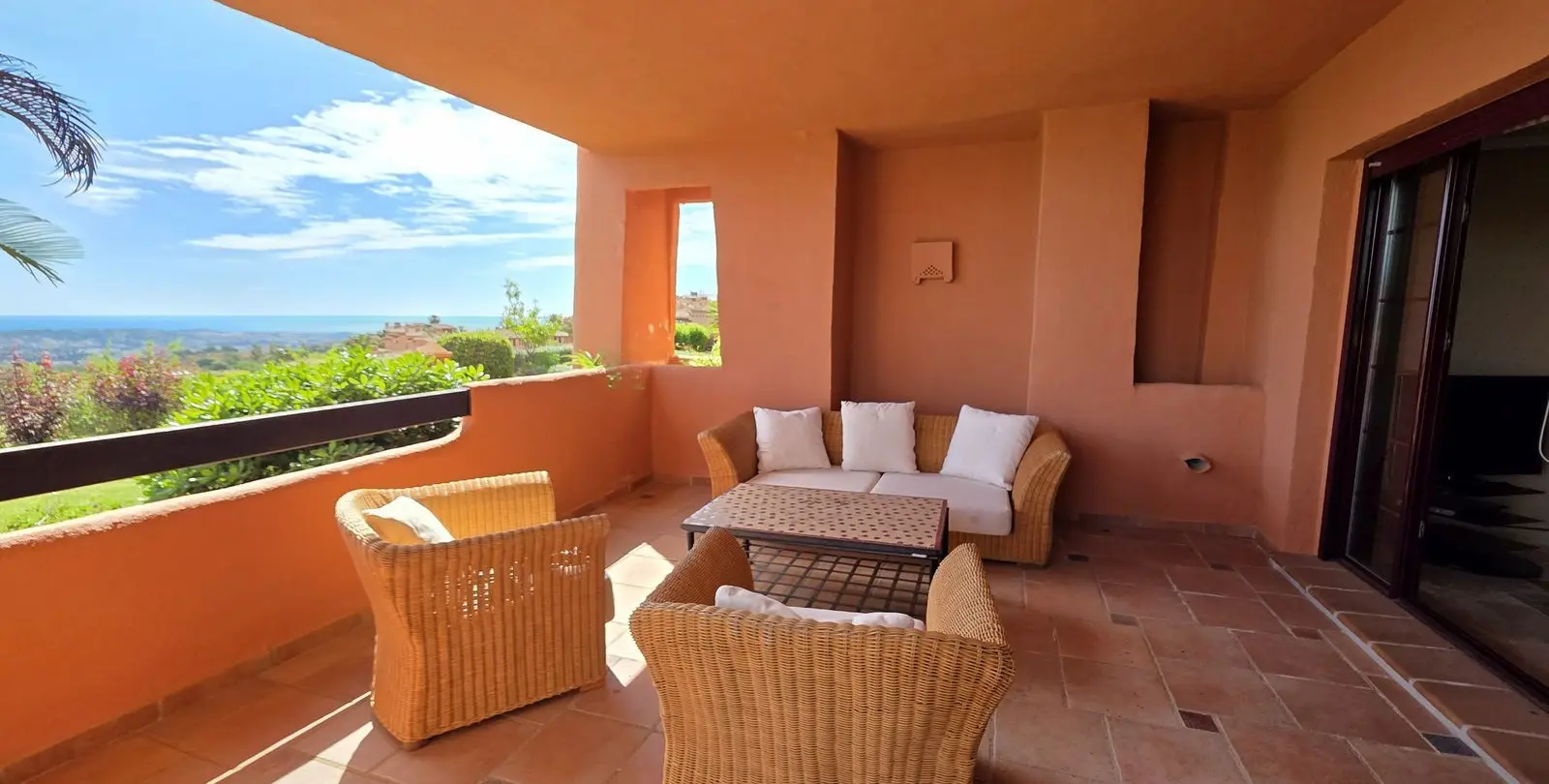Sale of ground floor apartment in La Mairena 3