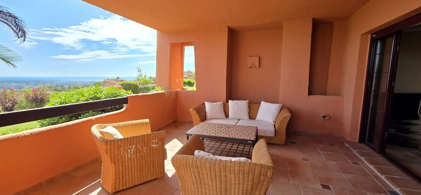 Sale of ground floor apartment in La Mairena 2