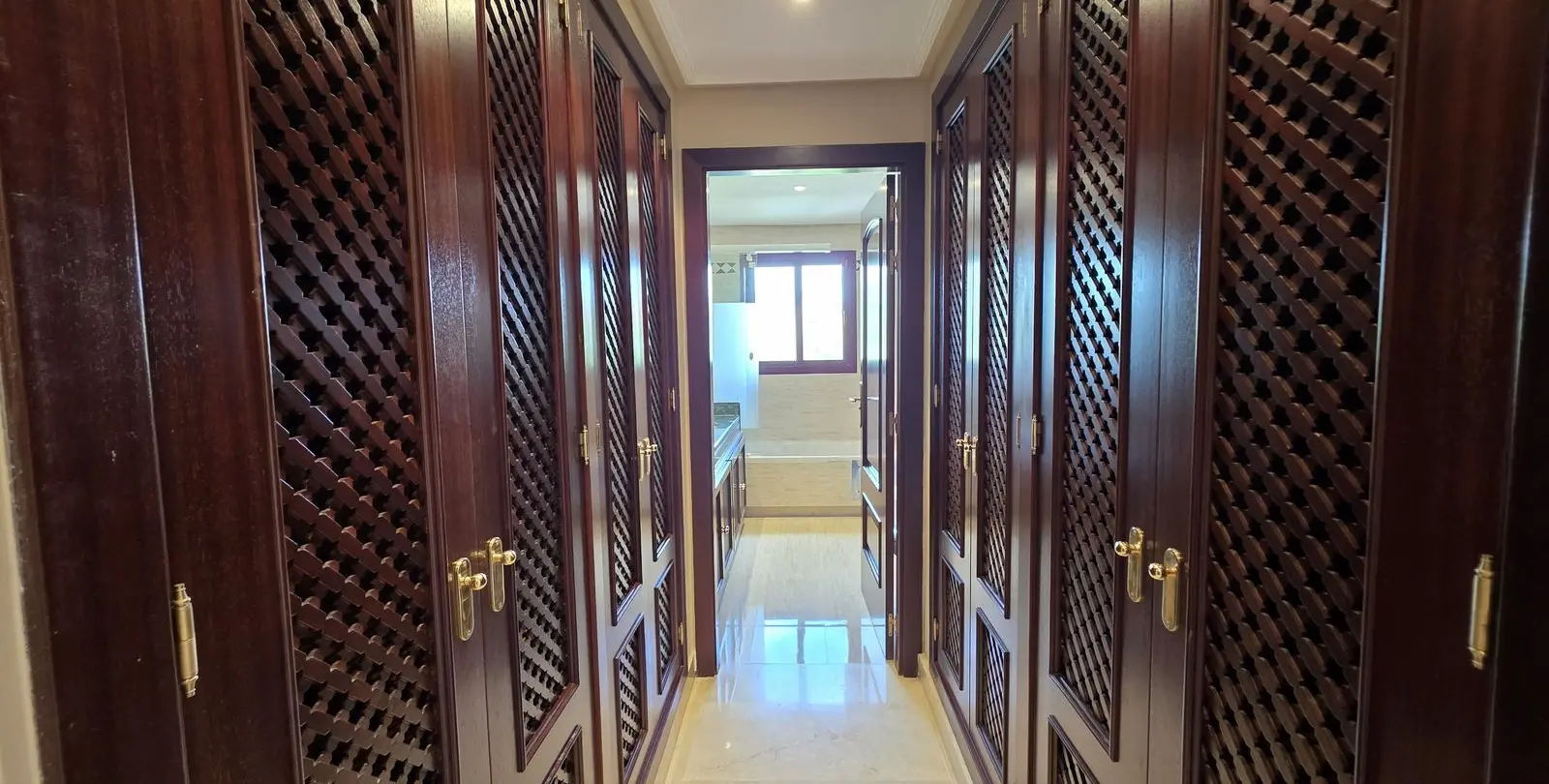 Sale of ground floor apartment in La Mairena 9