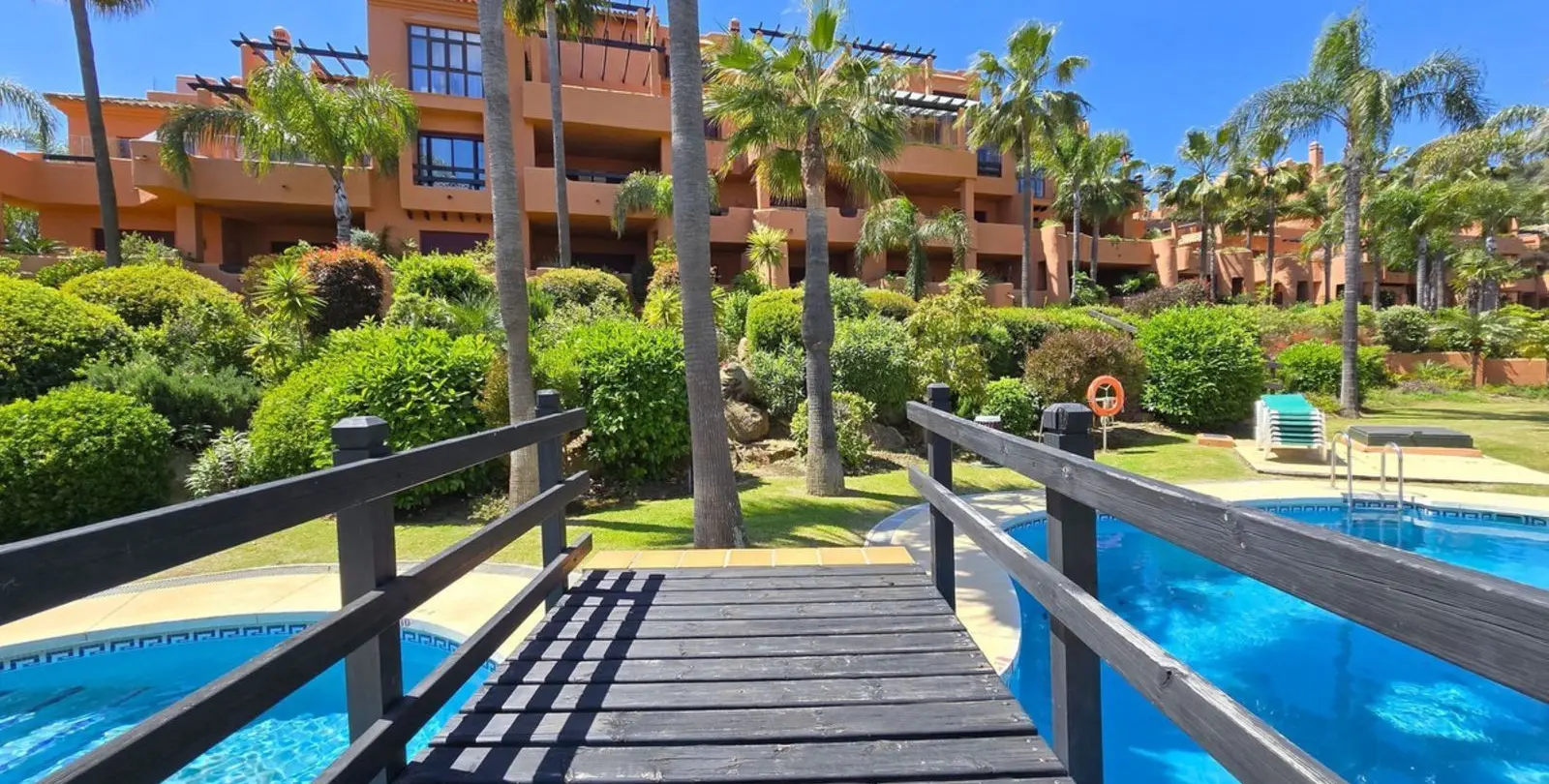 Sale of ground floor apartment in La Mairena 21