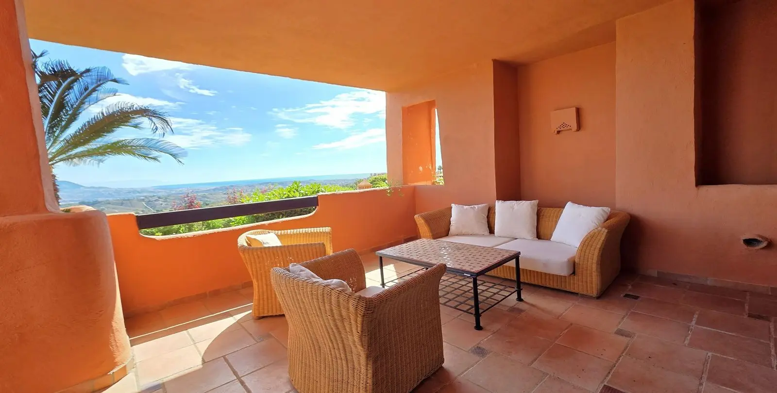 Sale of ground floor apartment in La Mairena 37