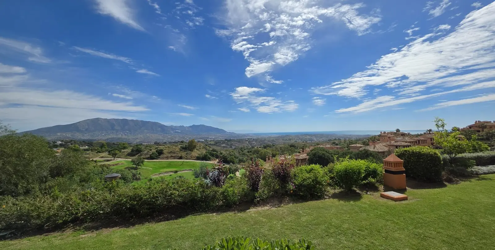 Sale of ground floor apartment in La Mairena 42