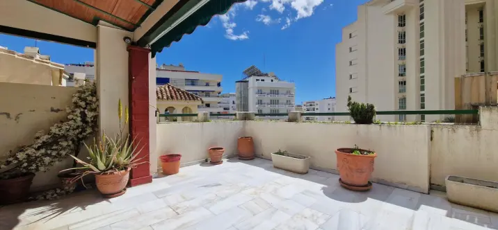 Venta de ático en Marbella 0