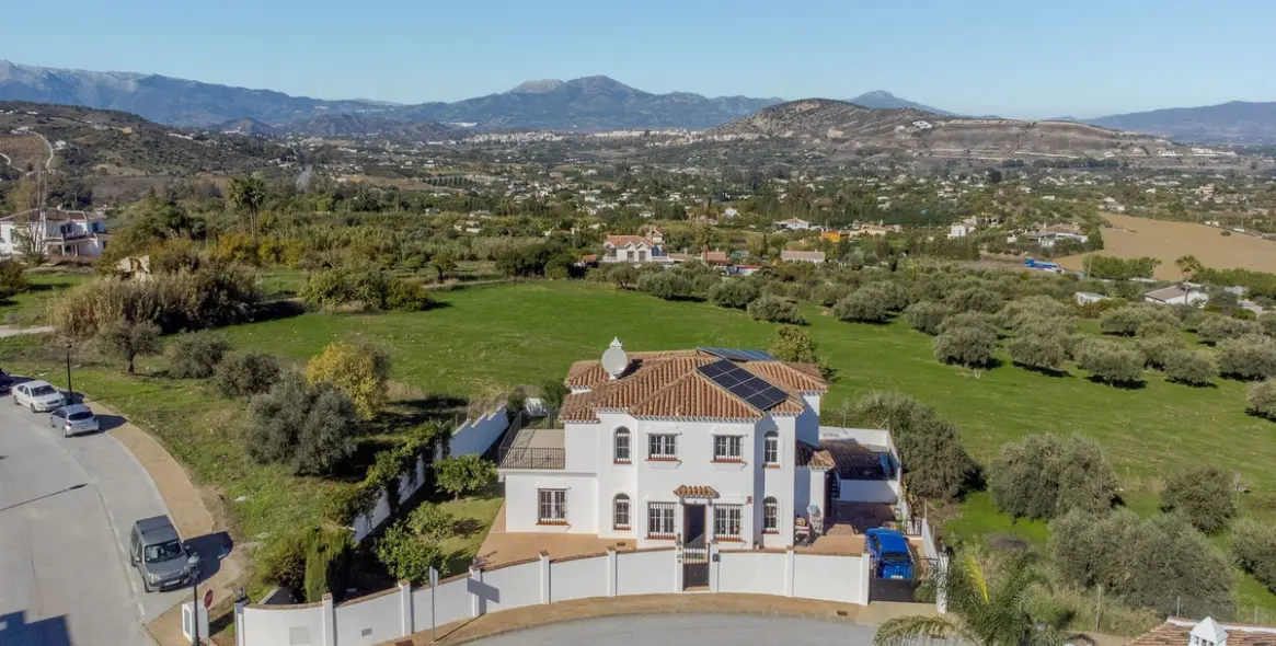 Venta de villa independiente en Alhaurín el Grande 2