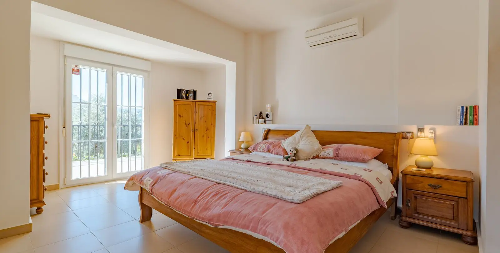 Sale of detached villa in Alhaurín el Grande 24