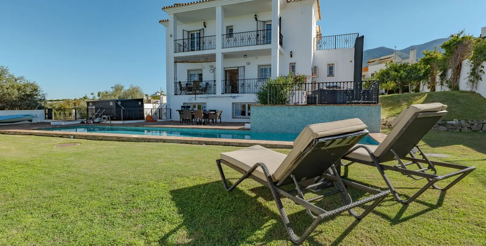 Sale of detached villa in Alhaurín el Grande 68