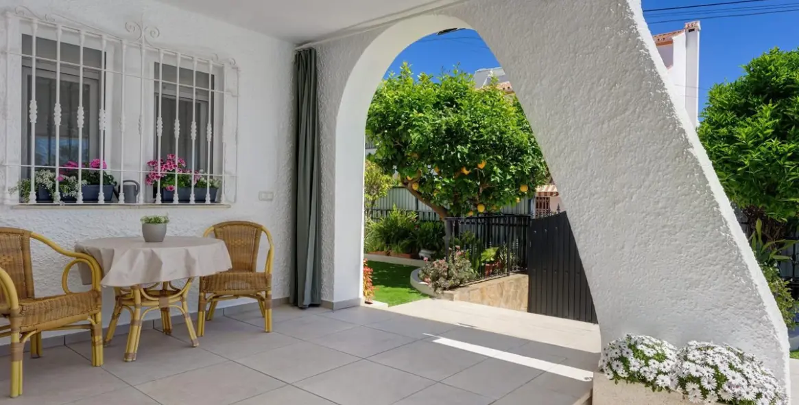 Venta de villa independiente en Los Pacos 11