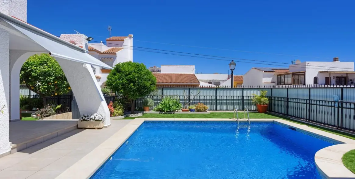 Venta de villa independiente en Los Pacos 12