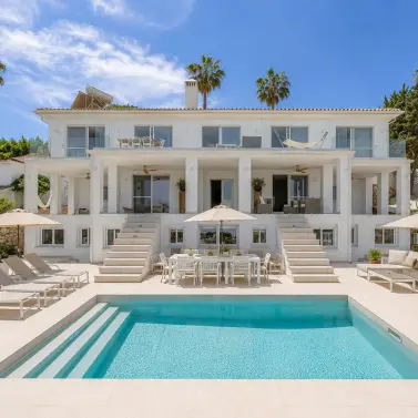 Venta de villa independiente en Torrequebrada