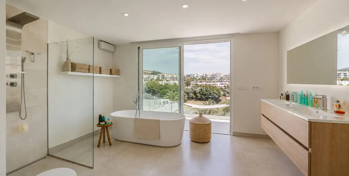 Venta de villa independiente en Torrequebrada 6