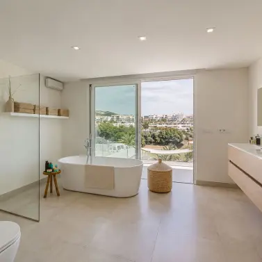 Venta de villa independiente en Torrequebrada