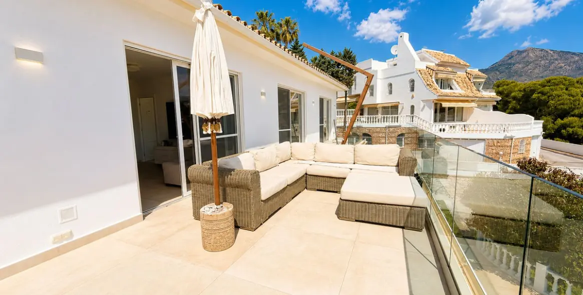 Sale of detached villa in Torrequebrada 20