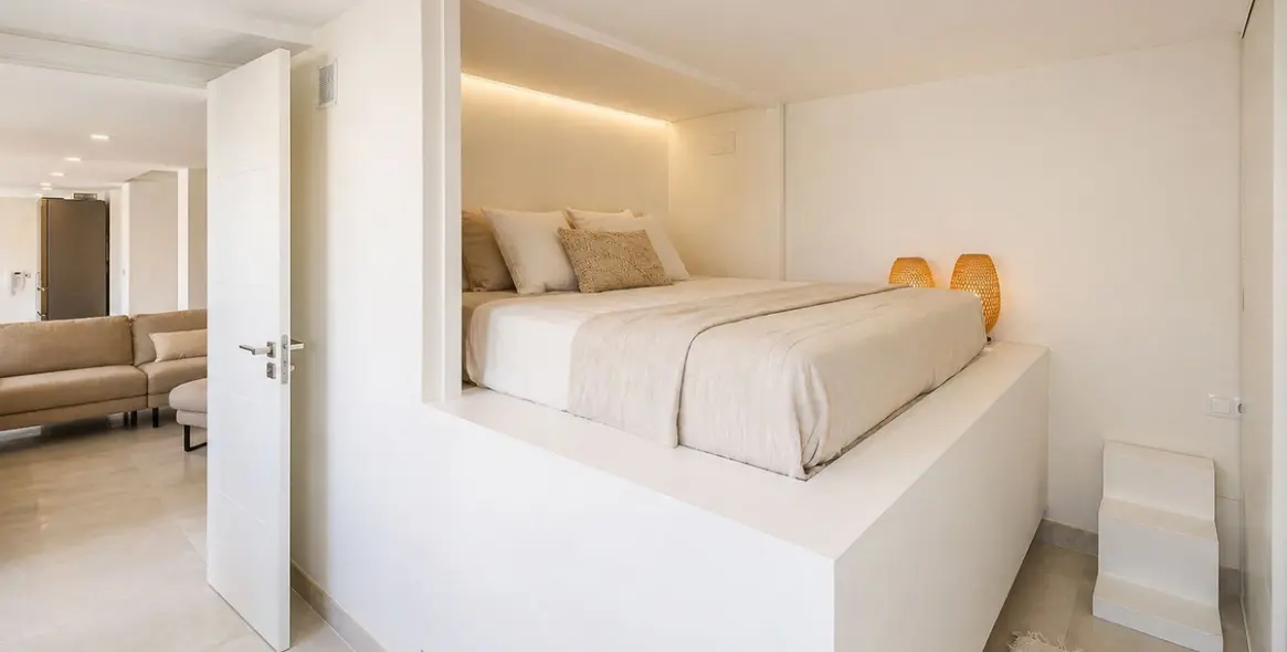 Sale of detached villa in Torrequebrada 36