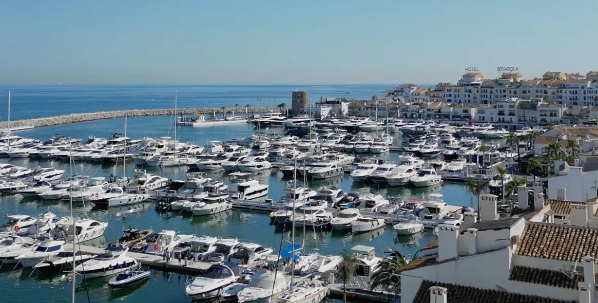 Venta de ático en Puerto Banús 47