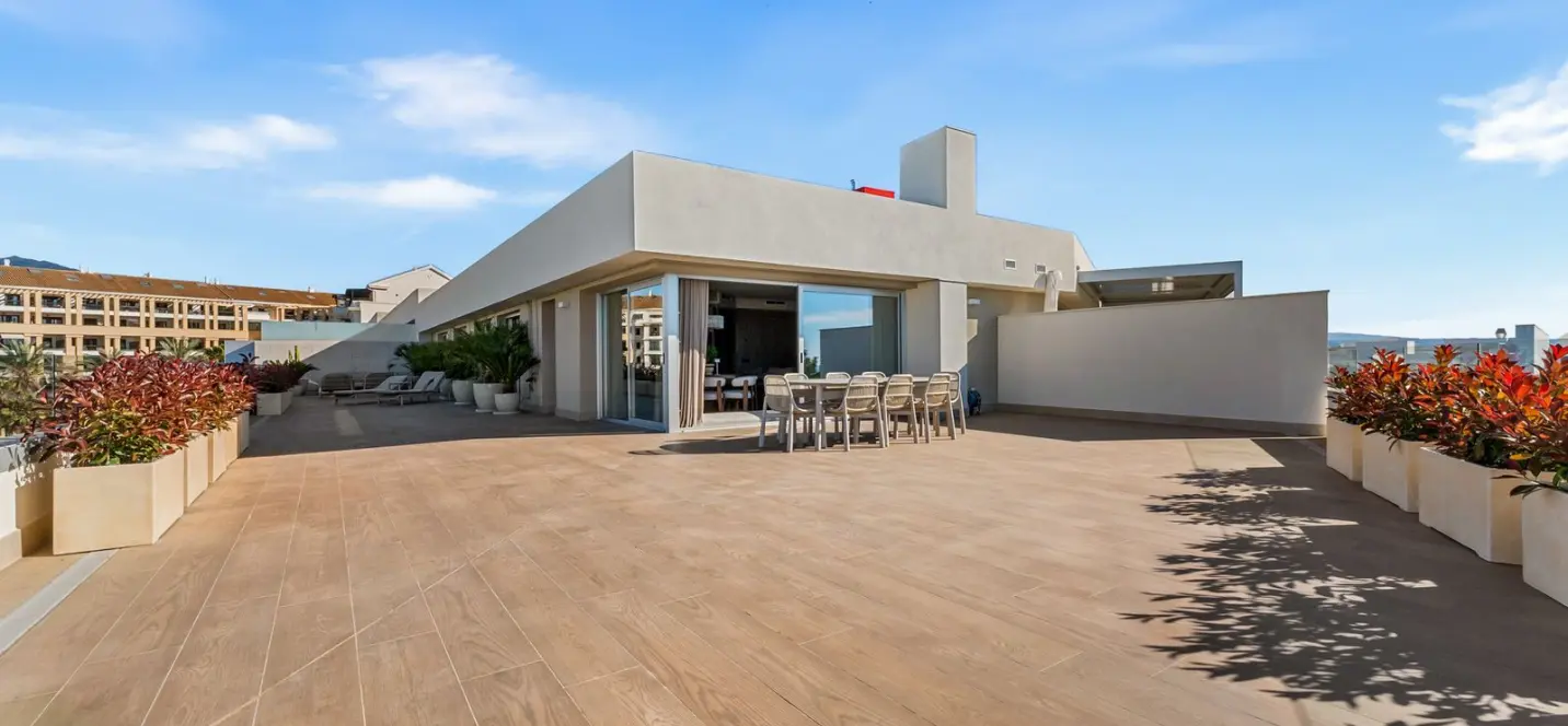 Sale of penthouse in San Pedro de Alcántara 2