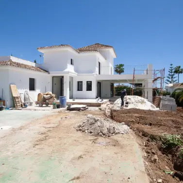 Venta de villa independiente en Elviria