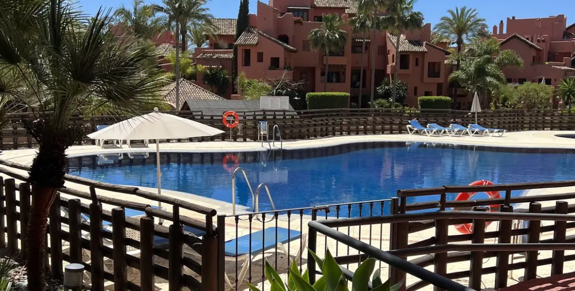 Short-term rent of ground floor apartment in Estepona 2