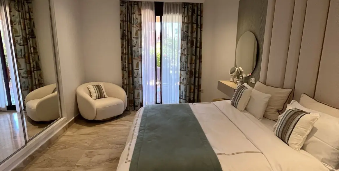 Short-term rent of ground floor apartment in Estepona 16
