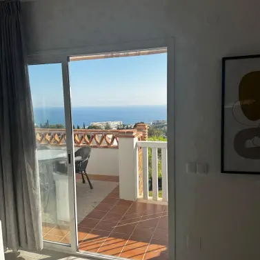Долгосрочная аренда двухуровневых апартаментов в Benalmadena