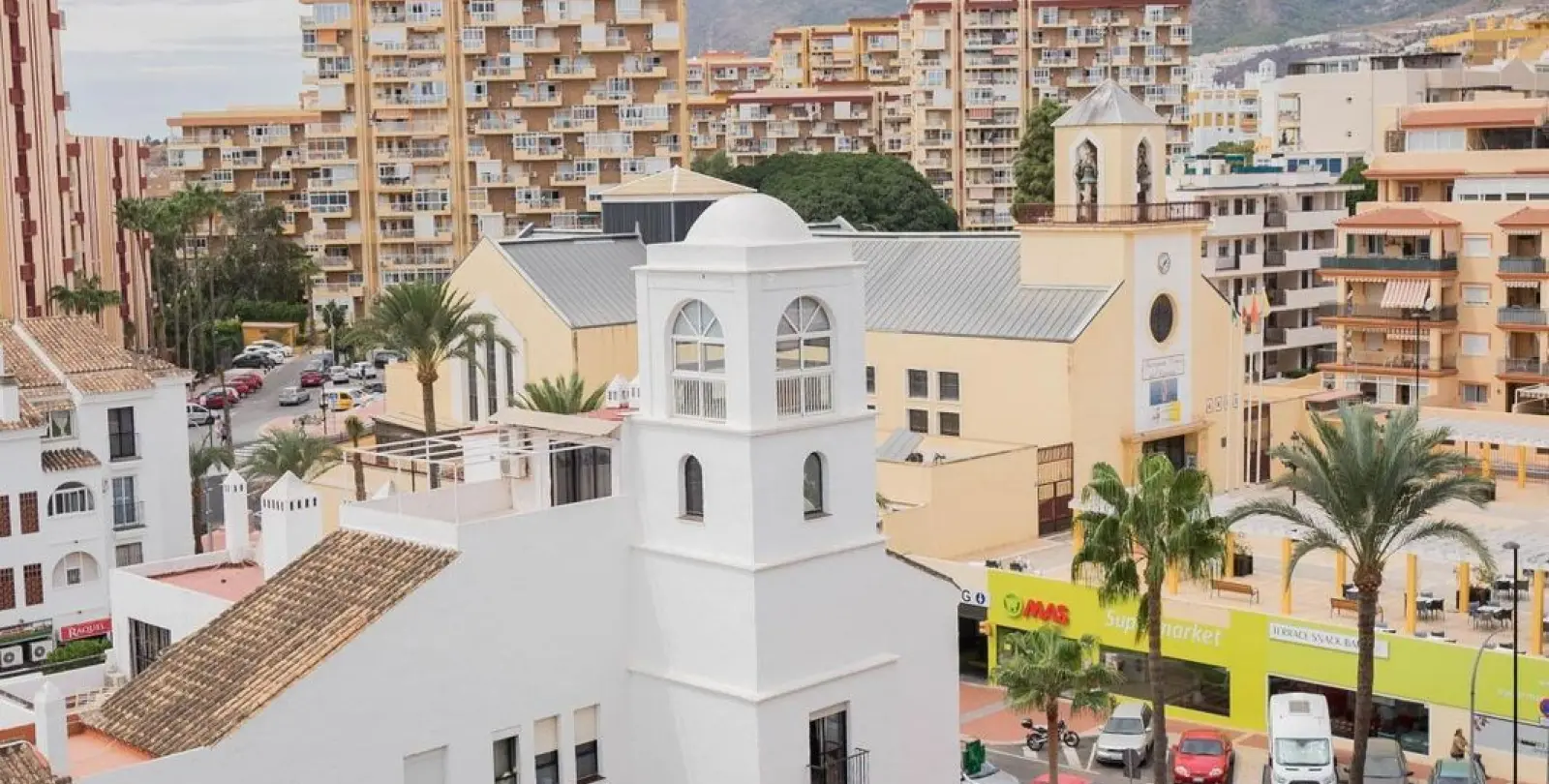 Продажа апартаментов на среднем этаже в Benalmadena Costa 5