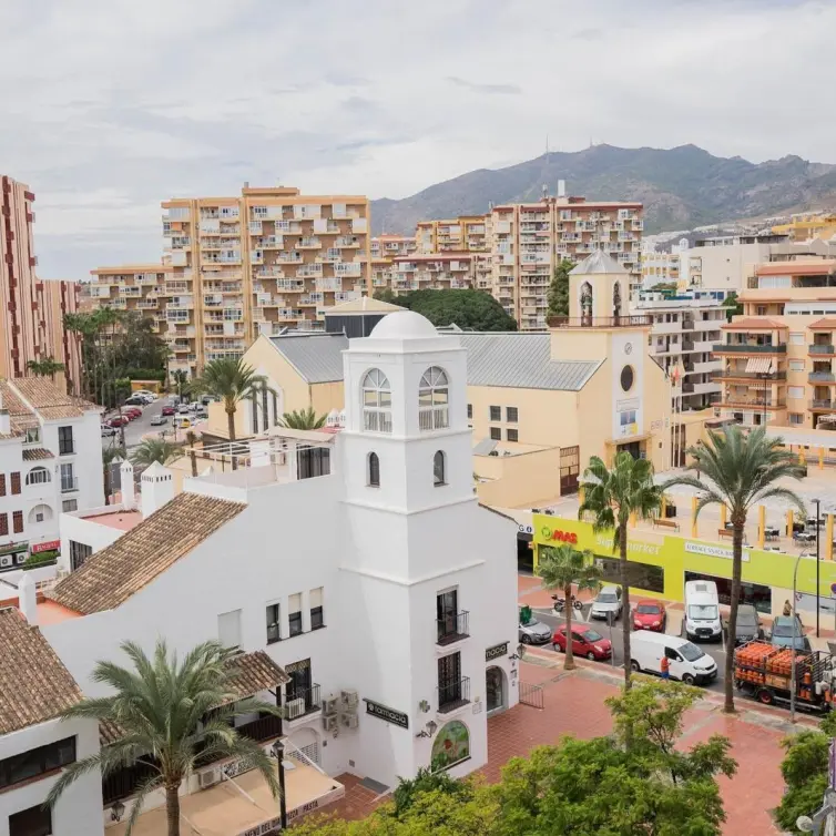 Продажа апартаментов на среднем этаже в Benalmadena Costa