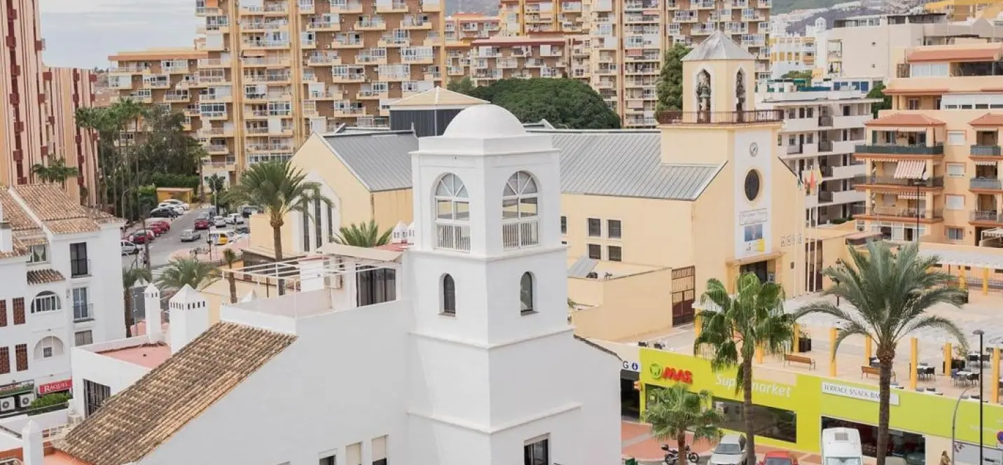 Продажа апартаментов на среднем этаже в Benalmadena Costa 4