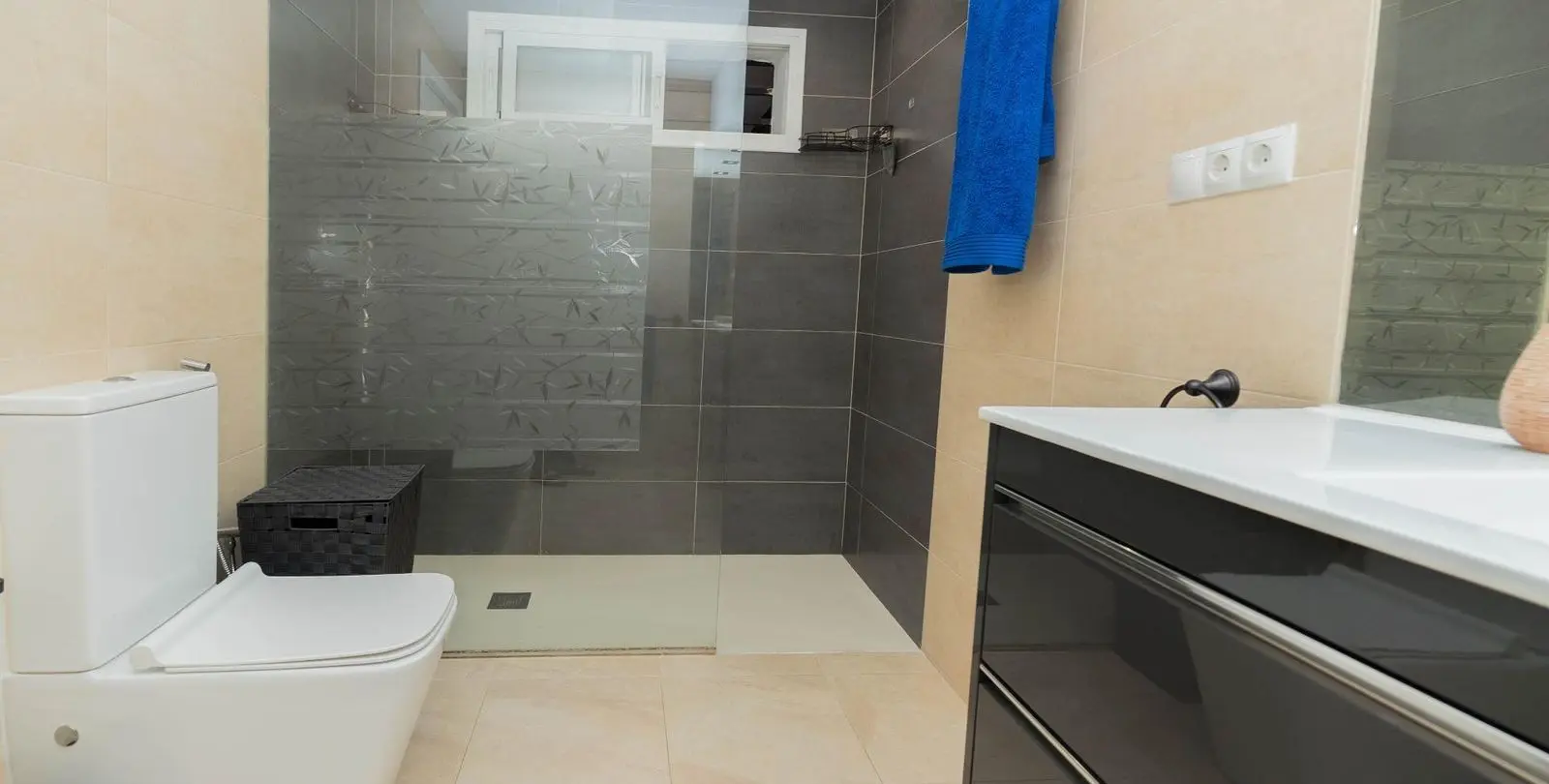 Продажа апартаментов на среднем этаже в Benalmadena Costa 10