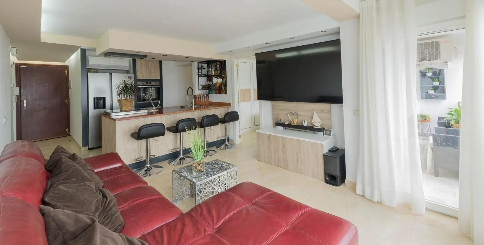 Продажа апартаментов на среднем этаже в Benalmadena Costa 12