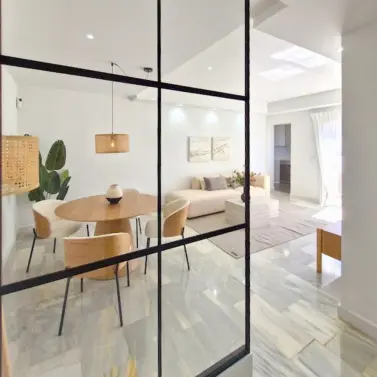 Venta de apartamento en planta media en Estepona