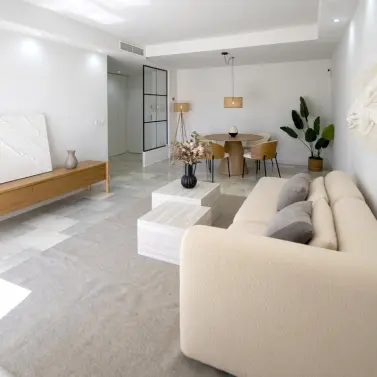 Venta de apartamento en planta media en Estepona