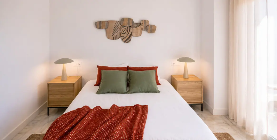 Venta de apartamento en planta media en Estepona 32