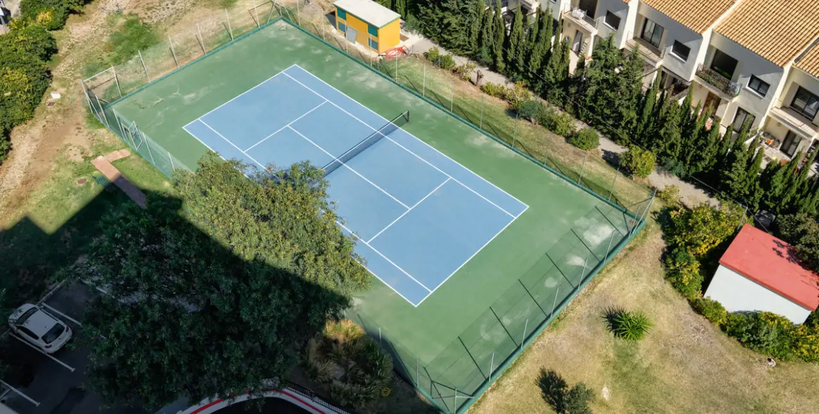 Venta de apartamento en planta media en Estepona 46