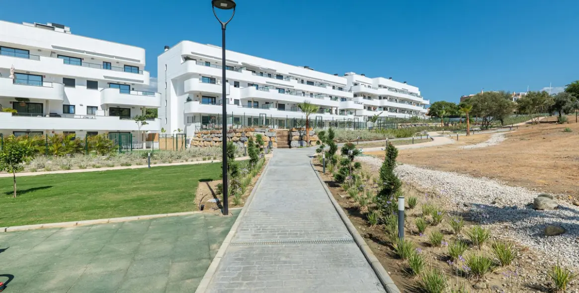 Продажа апартаментов на первом этаже в Estepona 1