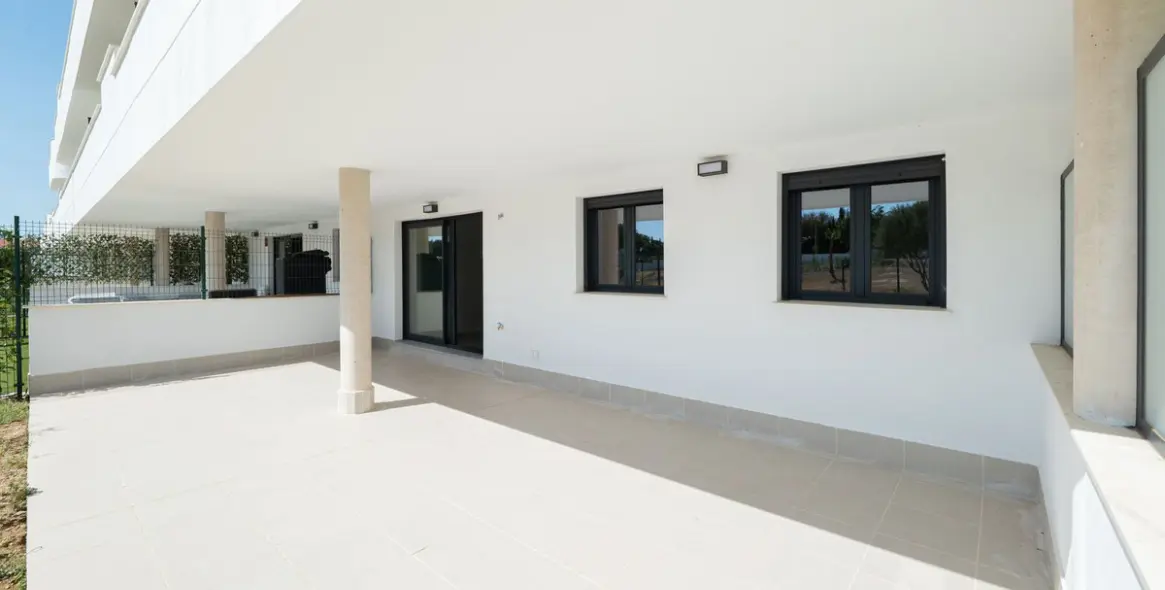 Продажа апартаментов на первом этаже в Estepona 7