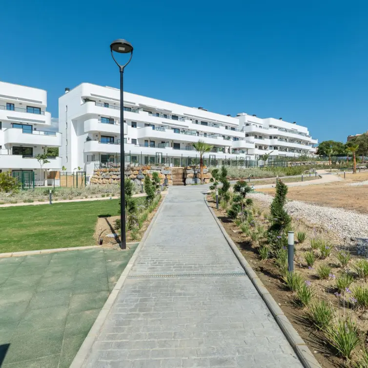 Продажа апартаментов на первом этаже в Estepona