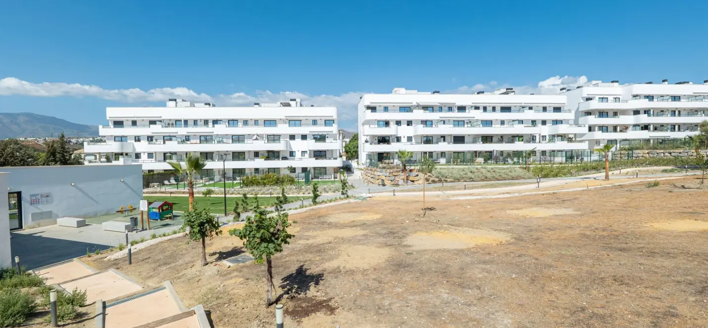 Продажа апартаментов на первом этаже в Estepona 1
