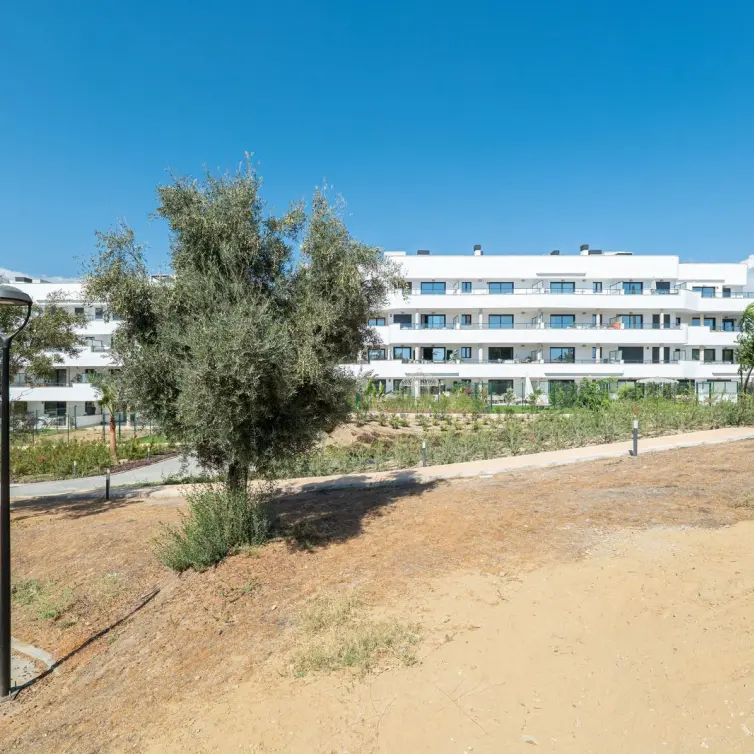 Продажа апартаментов на первом этаже в Estepona