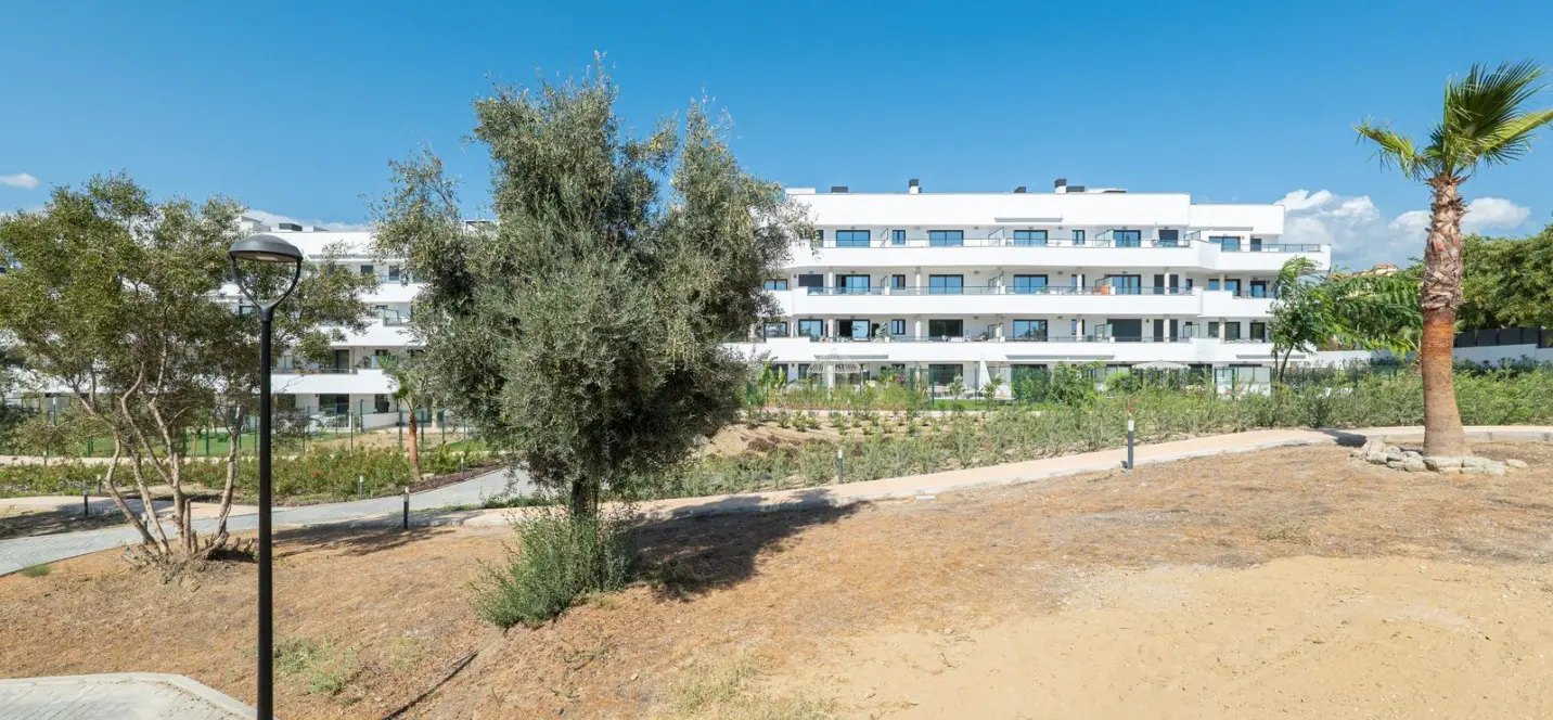Продажа апартаментов на первом этаже в Estepona 2