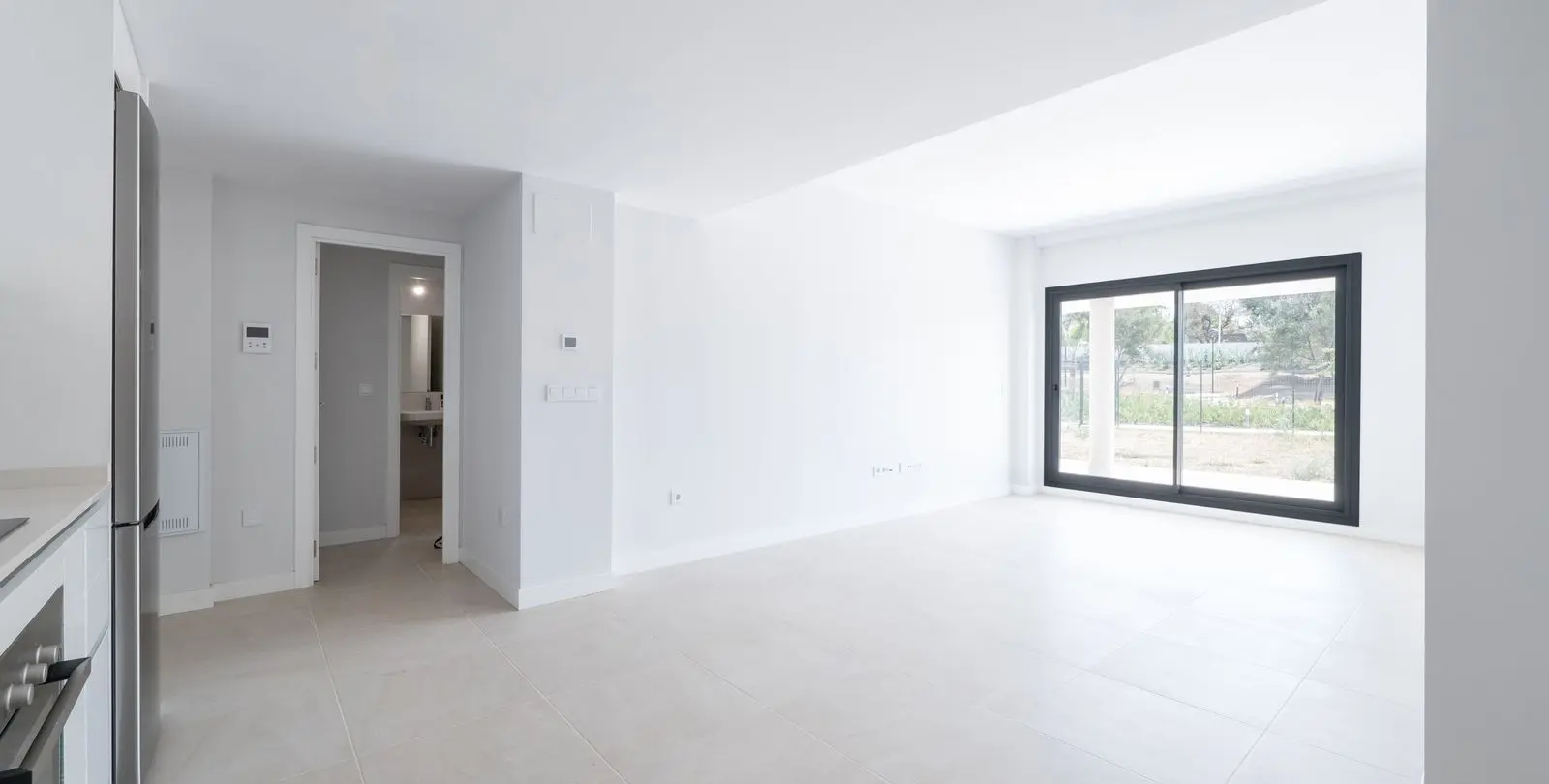 Продажа апартаментов на первом этаже в Estepona 12