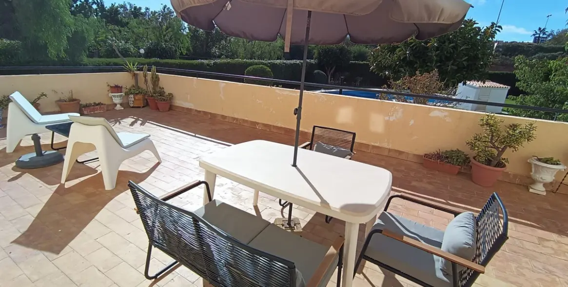 Продажа апартаментов на первом этаже в Fuengirola 2