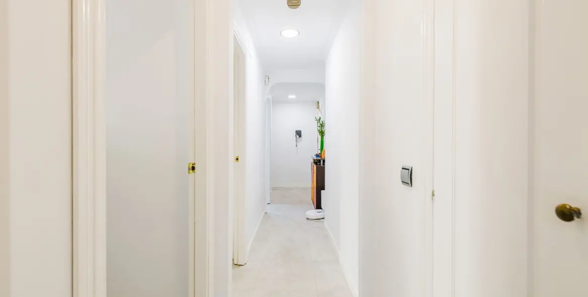 Sale of middle floor apartment in Benalmadena 4