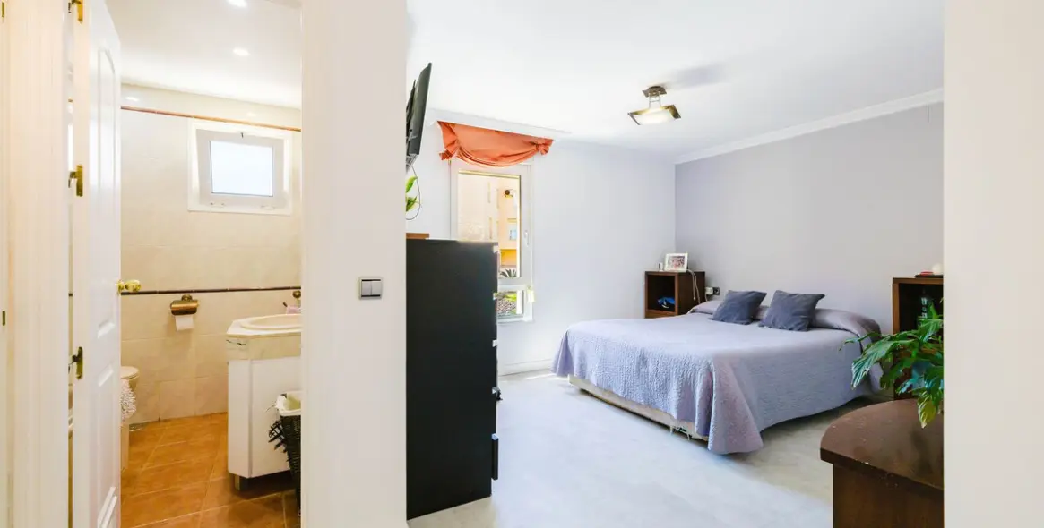 Sale of middle floor apartment in Benalmadena 6