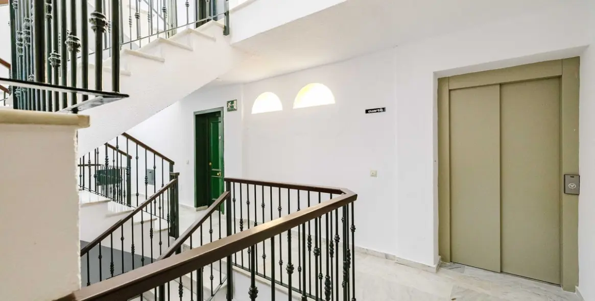 Sale of middle floor apartment in Benalmadena 15