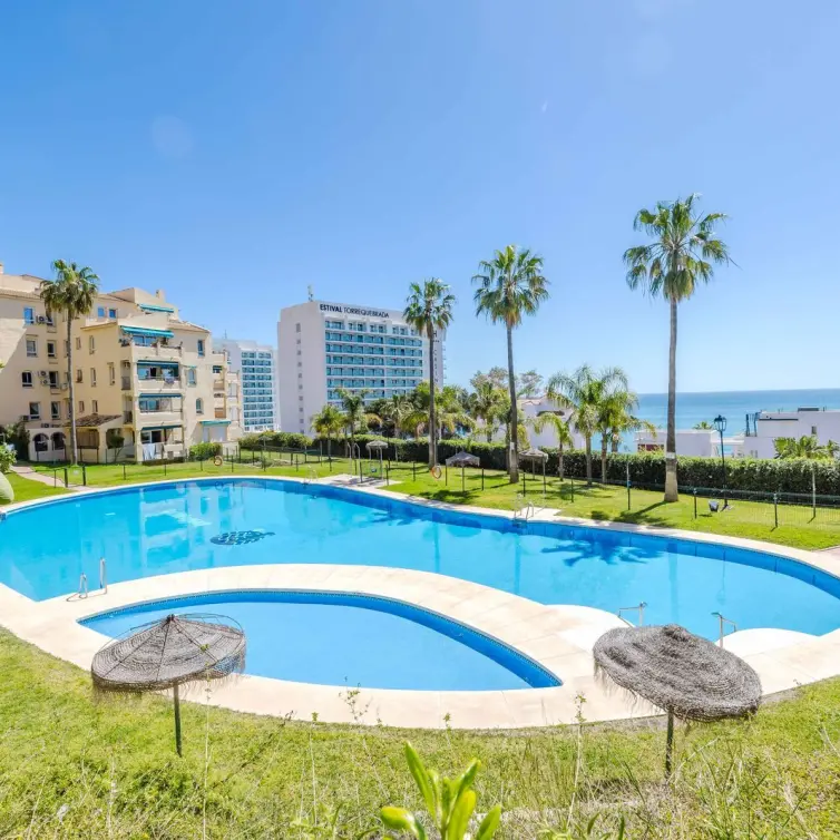 Sale of middle floor apartment in Benalmadena