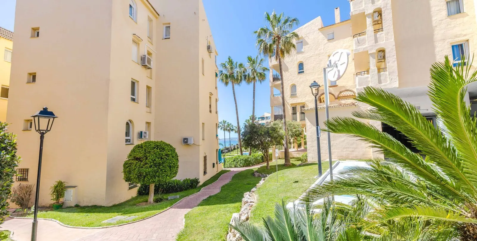 Venta de apartamento en planta media en Benalmadena 4