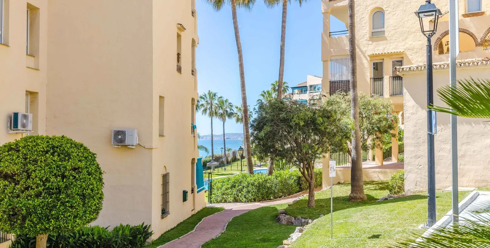 Venta de apartamento en planta media en Benalmadena 5